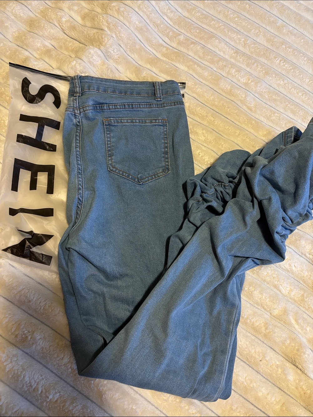 Ruffled bottom style pants